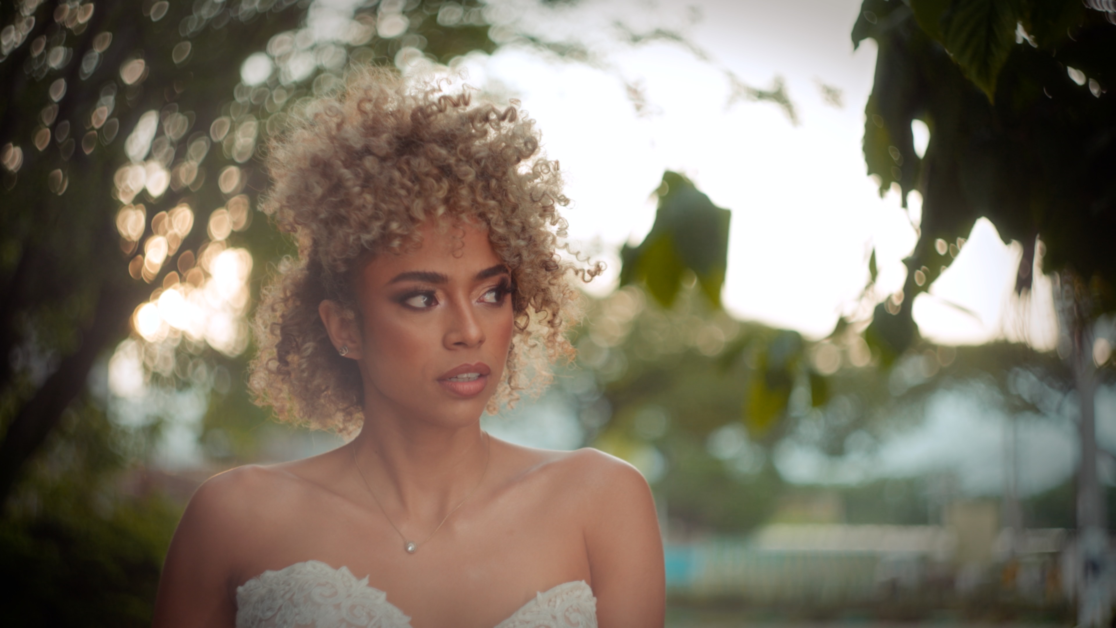 Golden hour cinematic portrait, Medellín