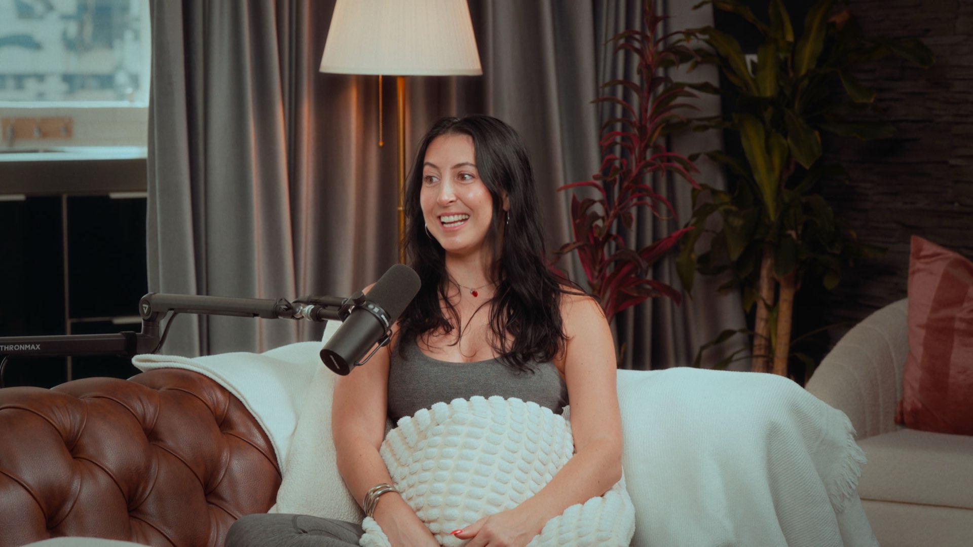 The Intimate Convo — Estudio Helios