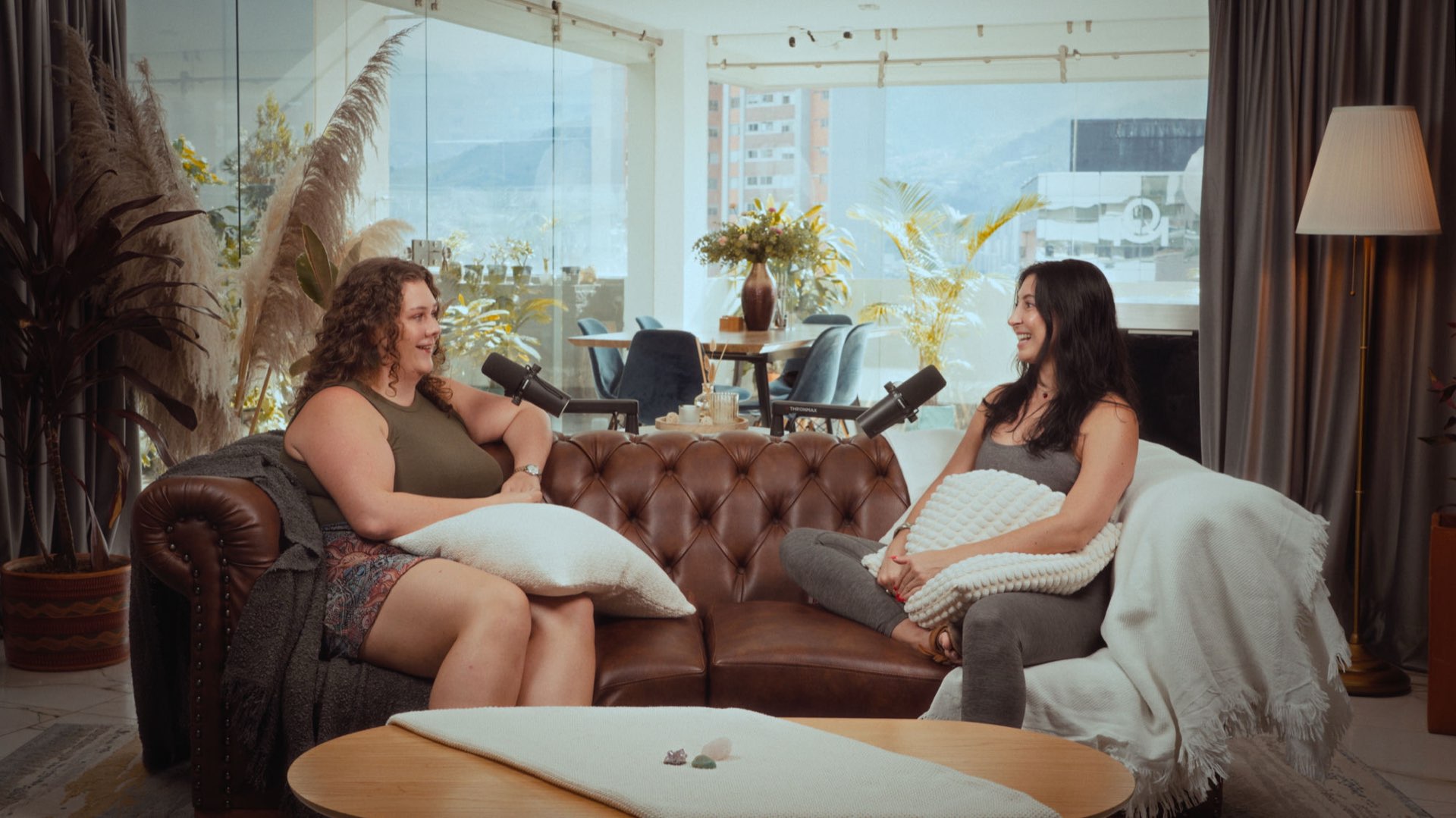The Intimate Convo — Estudio Helios